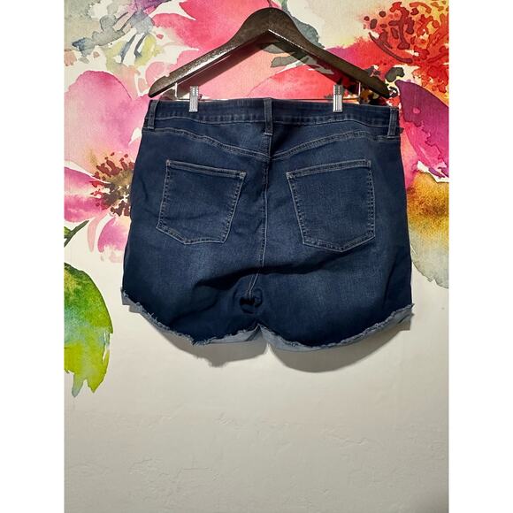 Dip Women's Denim Rolled Cuff Shorts Size 22W - Plus Size - Levi Color - Picture 2 of 4